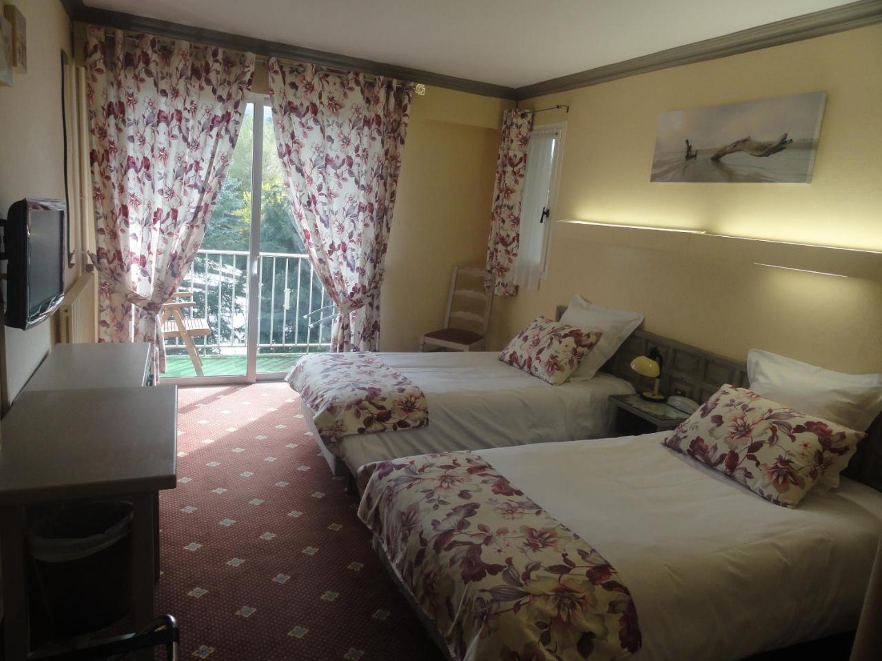 Le Jardin Hotel Saillagouse Kültér fotó